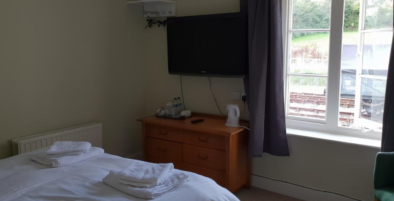 The Washford Inn Bagian luar foto