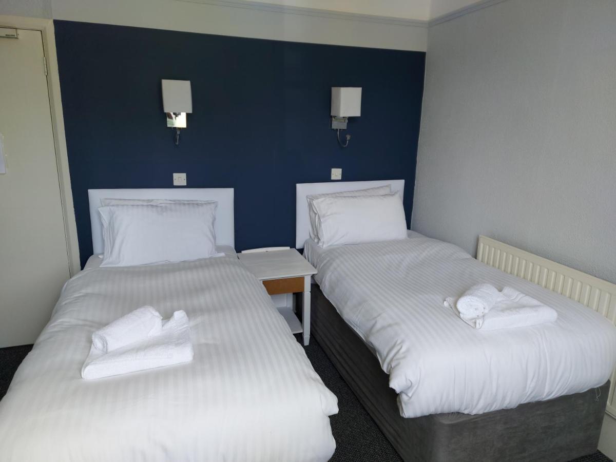 The Washford Inn Bagian luar foto